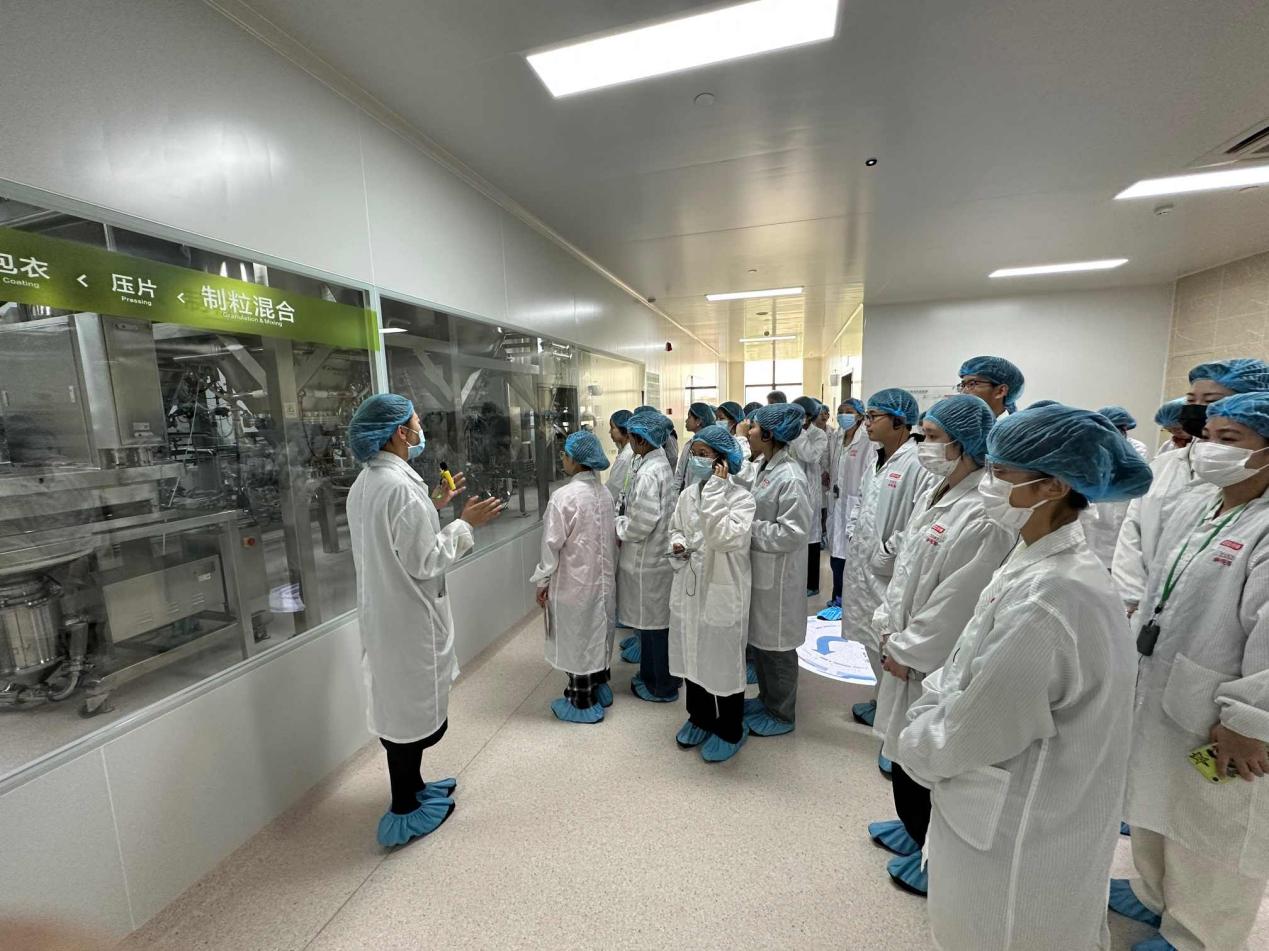 馬克思主義學院珠澳特色思政大講堂 赴湯臣倍健實踐學習探索互聯(lián)網(wǎng)文化新路徑